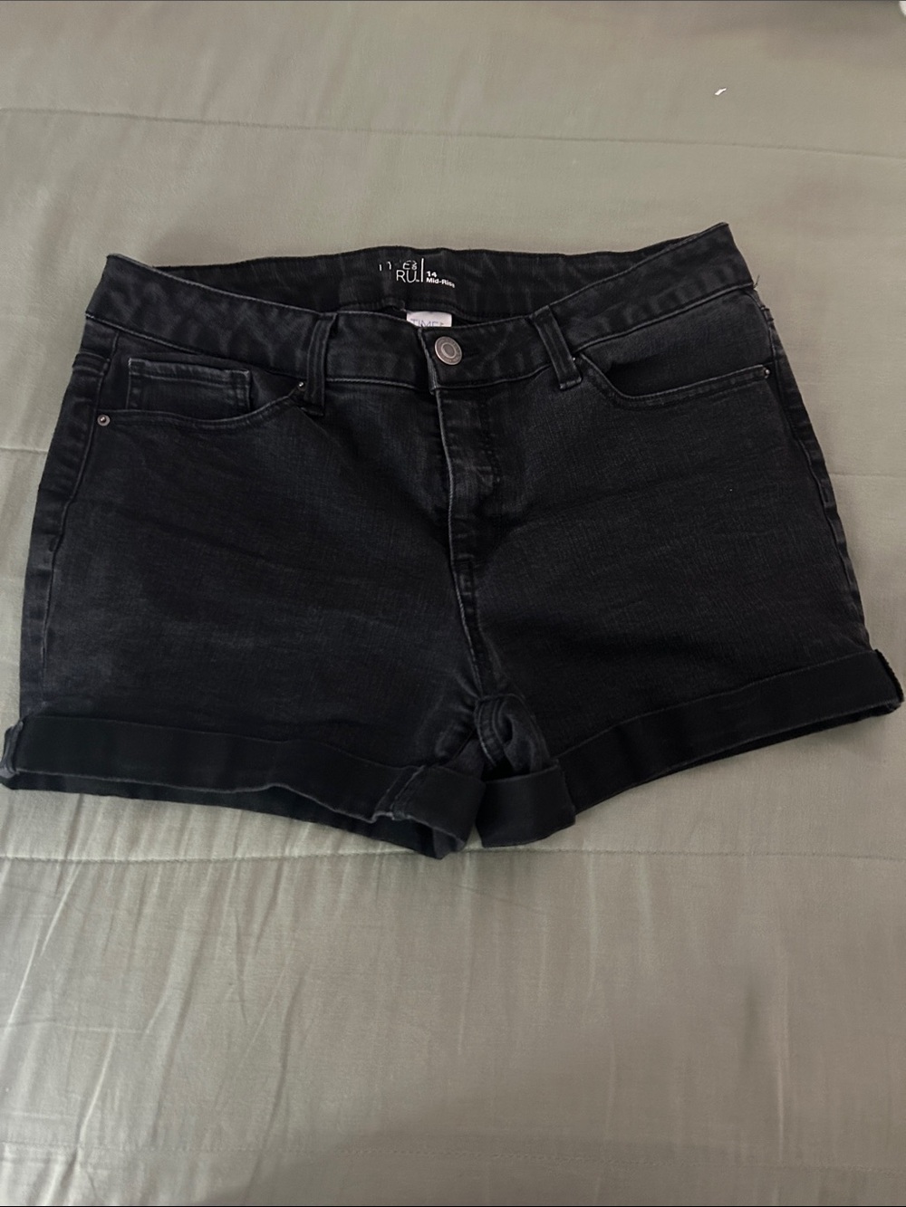 Time and Tru Black Rolled-Hem Denim Shorts
